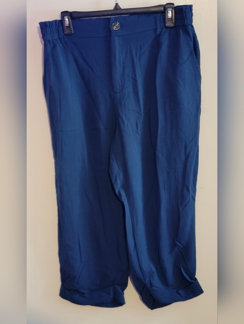 HALARA High Waisted Linen Feel Resort Deep Blue Cuffed Capri NWOT